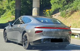 Xpeng P7