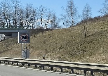Co opravdu znamená 150 km/h za volantem, aneb když se z Prahy do Brna ušetří 12 minut