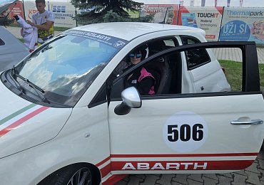 Závodnice Ľudmila Habodász: V Abarthu 500 se vyhněte koženým sedadlům
