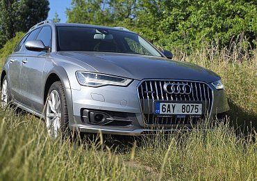 Prodeje ojetých aut na trhu klesají, Áčka přesto hlásí rekordní prodeje