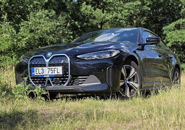 Test ojetiny BMW i4 eDrive40 (2022) aneb nečekaně silný konkurent Tesly Model 3