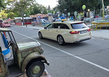 Bulharské zvláštnosti v pravidlech pro řidiče. Za žabky, cigaretu nebo svačinu za volantem hrozí pokuta