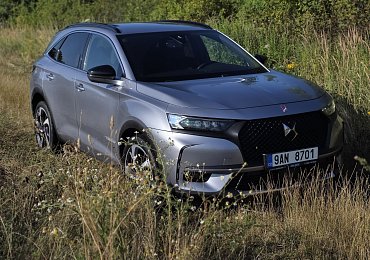 Zánovní SUV s prémiovým nádechem za 600 tisíc korun? Ano, DS7 Crossback tohle nabídne