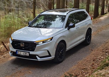 Test Honda CR-V 2.0 e:PHEV – Konečně smysluplné hybridní SUV