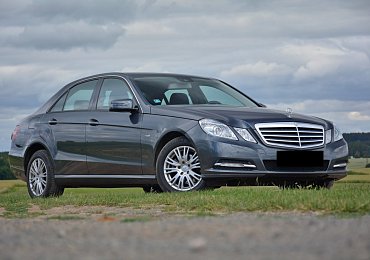 V Česku se prodává Mercedes stočený o 650 000 km. Prodejce chce Cebii žalovat