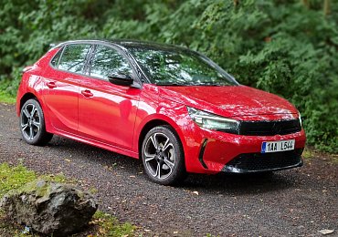 Opel Corsa 1,2 Turbo EAT8 – Na kratší cesty a do města ideální auto