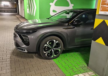 Staněk: Elektromobil je od základu jiný, jeho servis je mnohem jednodušší a levnější. Na rozdíl od hybridů