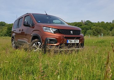 Na trhu s novými auty to začíná cenově jiskřit. Dalším, kdo výrazně zlevňuje, je Peugeot