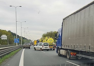 „Ruská ruleta“ v Praze aneb vyjet mezi kamióny do levého jízdního pruhu je extrémní hazard