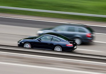 Šílenec na brněnské dálnici. Bez řidičáku, opilej a na tachometru přes 170 km/h