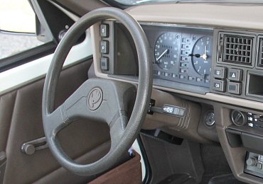 „Dělník“ bylo před rokem 1989 zařízení na přetáčení tachometrů. Bylo to nedostatkové zboží a kilometry se přetáčely směrem nahoru
