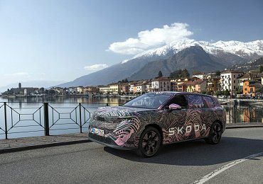 Sen českého řidiče: Skoro pětimetrová Škoda Peaq bude mít zavazadlový prostor o objemu přes tisíc litrů
