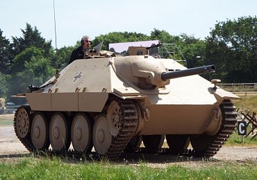 1939: Válka, osvobození, znárodnění. Ve škodovce se vyráběly i motory pro stíhací tanky Hetzer