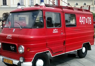 Řídit tohle auto prý bylo za trest. Seriál Volha představil i zapomenutou polskou dodávku ŽUK