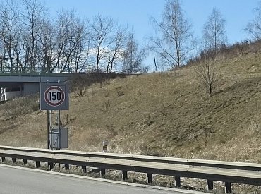 Co opravdu znamená 150 km/h za volantem, aneb když se z Prahy do Brna ušetří 12 minut