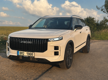 Test zánovního Jaecoo J7 1.6 TGDI: Čínský útok na zavedené pořádky má své mouchy