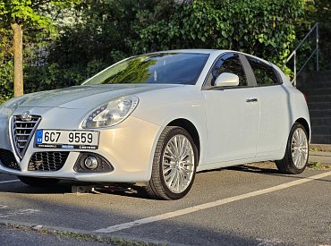 Alfa Romeo Giulietta 1.4 MultiAir aneb když chcete jezdit srdcem, ale přemýšlíte hlavou