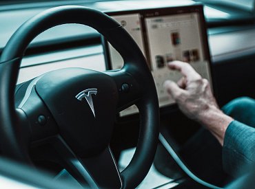 Tesla představila nové Modely S a X: kosmetické změny, vyšší cena