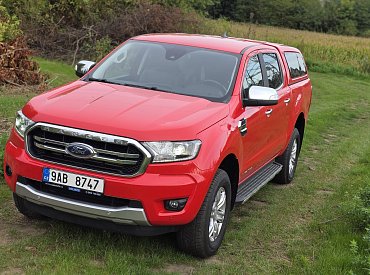 Ford Ranger 2.0 EcoBlue (2022) - Drsňák, který zvládne i rodinný život