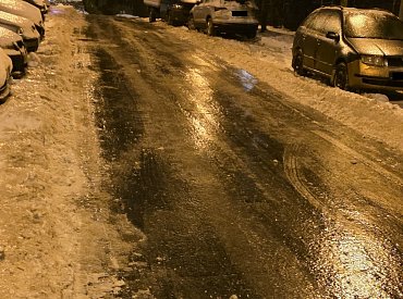 Záda v háji, nabourané auto a problémy v práci. Díky, ledovko