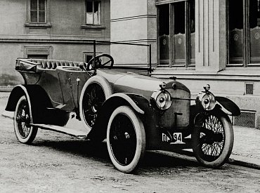 Okna z roku 1911 jako svědek historie automobilky Škoda