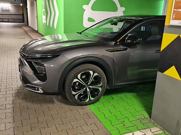 Staněk: Elektromobil je od základu jiný, jeho servis je mnohem jednodušší a levnější. Na rozdíl od hybridů