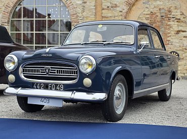 Peugeot 403: Nezničitelný gentleman, který ukrýval i manželskou postel