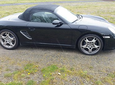 Pozor na ojeté vozy Porsche z exotických zemí. Sami je prý nepoznáte
