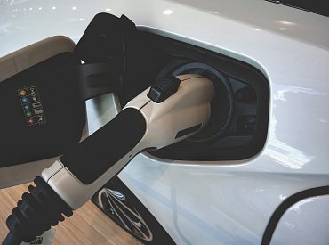 Už i Nigérie chce konec spalovacích motorů. Nový zákon tlačí na elektromobily i domácí výrobu