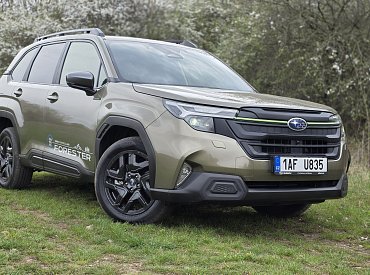 Subaru Forester e-Boxer (2025): Jistota v každém počasí, hybridně a bez dobíjení