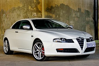Ojetá Alfa Romeo GT 1,8 z roku 2009 nás skutečně ohromila