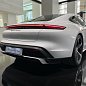 Porsche nasazuje umělou inteligenci. Taycan vás varuje dřív, než se něco stane