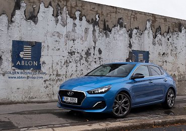 Pěkná ojetina za dobré peníze? Zkuste Hyundai i30 Fastback. Neměl by vás zklamat