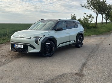 Ojetá Kia EV3: Moderní elektrický kompakt, který šlape na paty dospělým