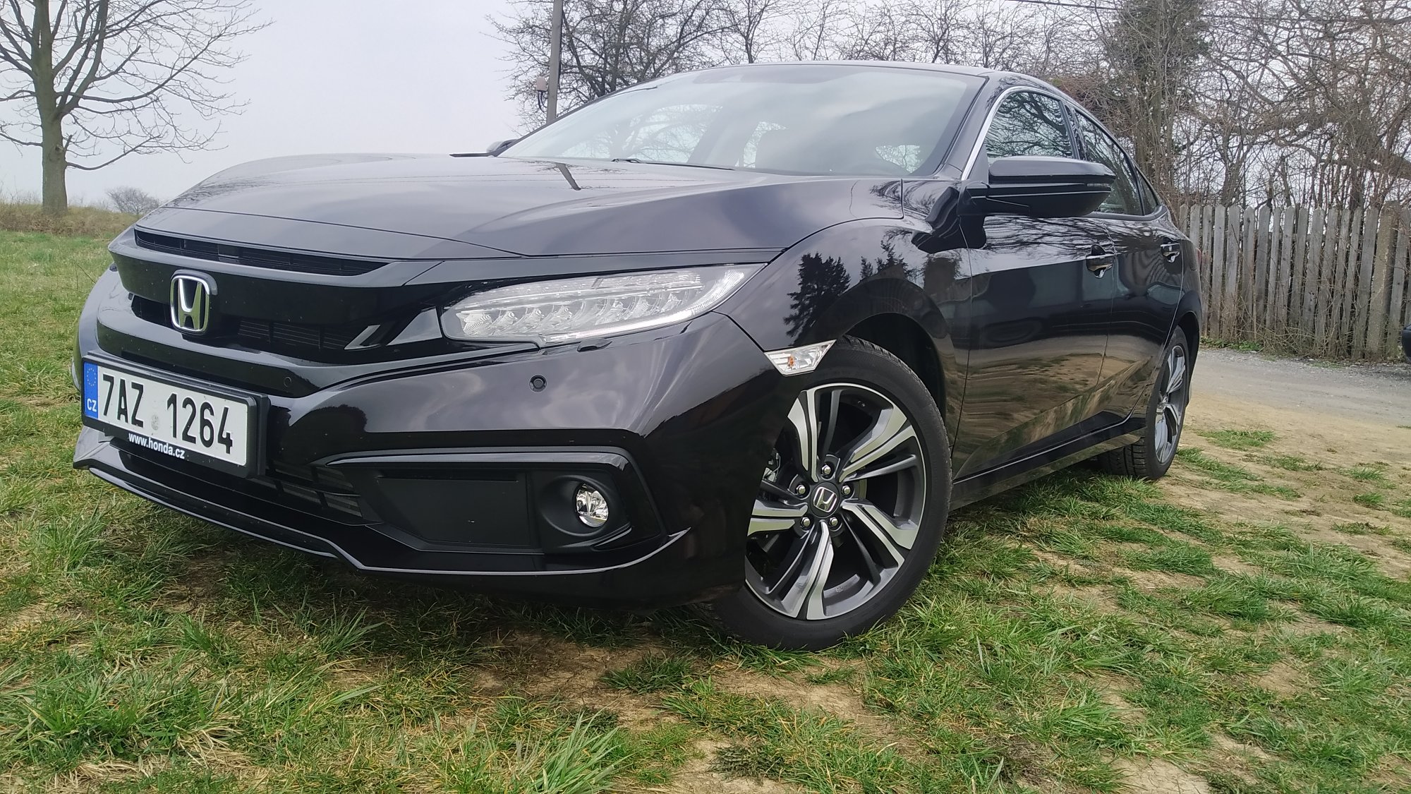 Test Honda Civic sedan 1.5 iVTEC má větší apetit než