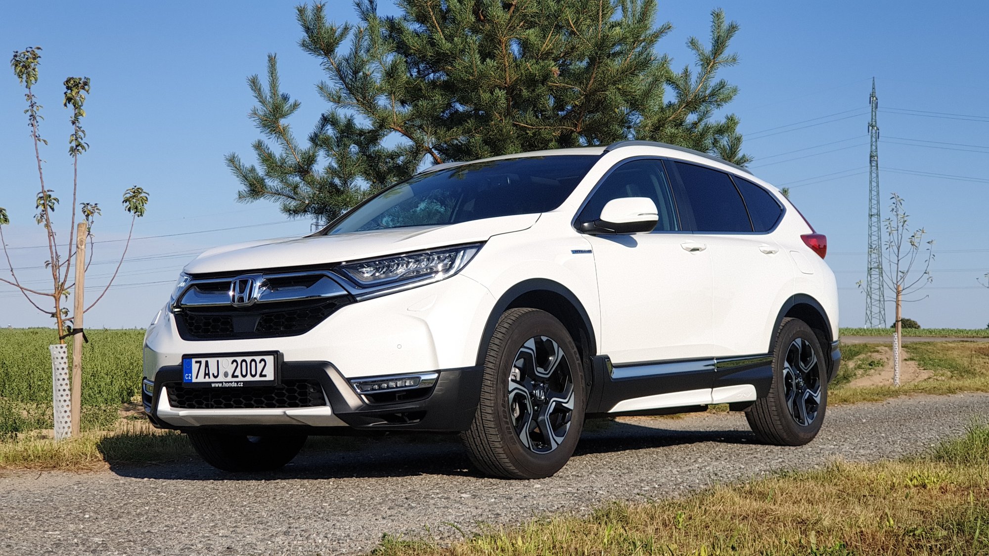 TEST HONDA CRV HYBRID POD ŠEST LITRŮ S PŘEHLEDEM