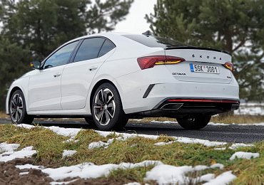 Na bazarový trh konečně míří Octavie IV. Nejlevnější kusy pořídíte za cca 400 tisíc korun