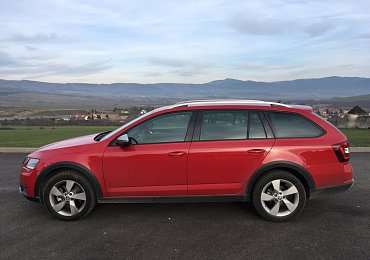 Koupil jsem ojetou oktávku od dědečka z Jičína. Naletěl jsem jak ta největší kafka