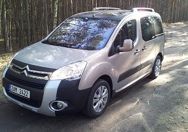 Citroenu to došlo a vrací se ke spalovacím motorům. Berlingo s benzínovými a naftovými motory je opět v prodeji