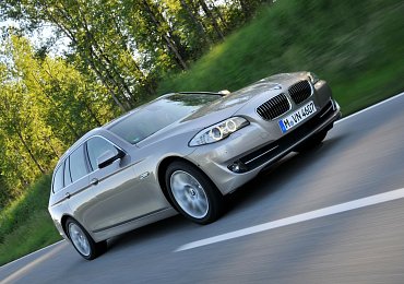 Ojeté BMW 5 Touring nabídne i po deseti letech dostatek luxusu a sportovního svezení