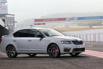 Velký test ojeté Škody Octavia RS III (2015) – Vybírejte benzín, nafta je nudná