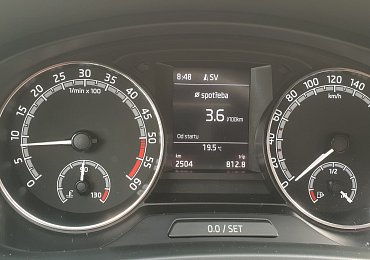 Tahle ojetina jezdí za necelé 4 litry a údržba nestojí skoro nic. V bazarech je o ni rvačka
