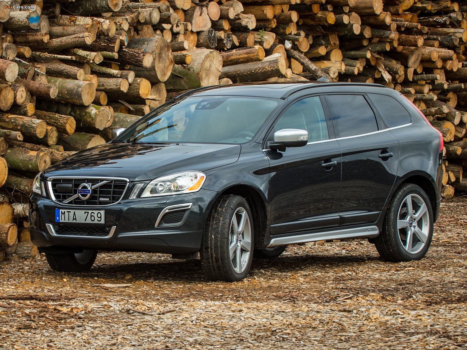 Ojeté Volvo XC60 Pozor na původ, tachometry přetočené o