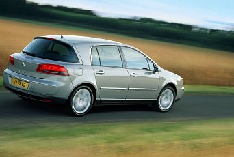 Ojetý Renault Vel Satis je dnes velká kuriozita. Servis je ale mnohdy dražší než samotné auto