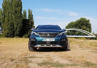 Nejlepší rodinný vůz z autobazaru? Ojetý Peugeot 5008 GT (2018)