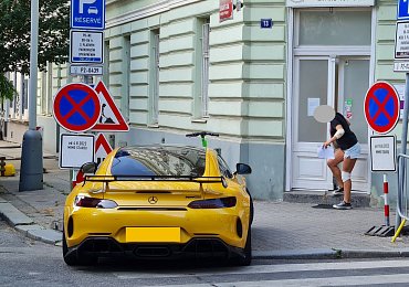 Čím dražší auto, tím drzejší řidič. Alespoň podle některých přestupků to tak vypadá