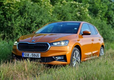Automatické převodovky z luxusních vozů výrazně zlevňují a dostávají se tak i do nižší kategorie. Aktuálním hitem je Škoda Fabia s automatem