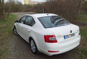 Ojetá škoda Octavia III nezklame, ale cena v bazarech potěší málokoho
