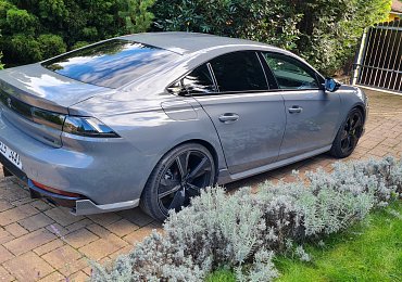 Vozy na alternativní pohon tvoří jen 2 procenta firemních flotil. Značkám kraluje Škoda a Mercedes