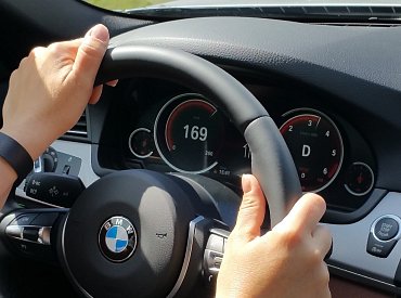 Odborníci odhalují, která auta mají nejčastěji stočený tachometr